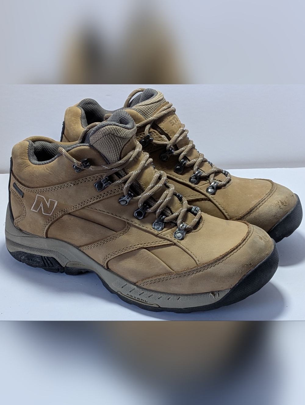 New Balance 977 Gore-Tex Hiking Boots Tan Waterproof women’s 7.5